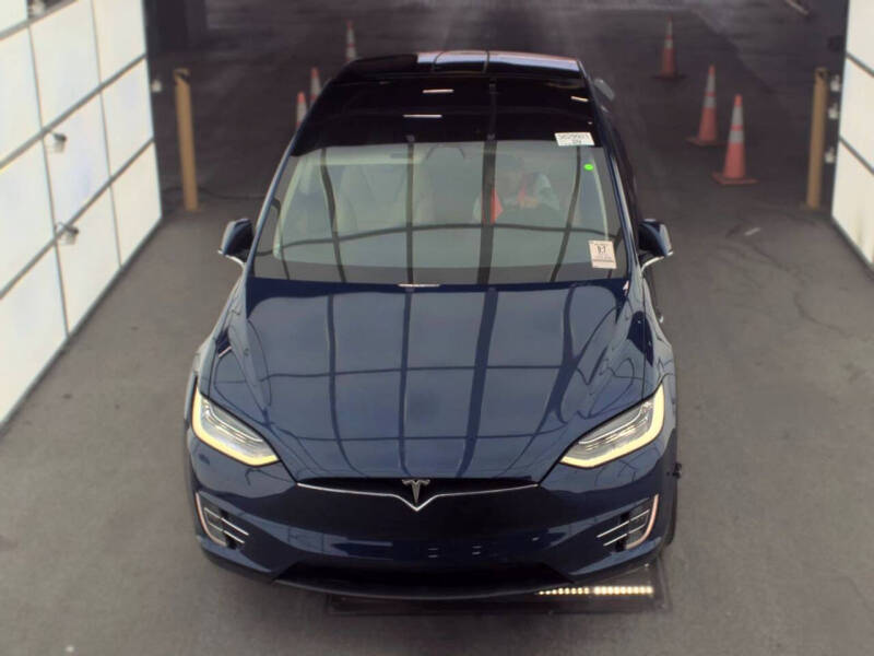 tesla model x 2018 5YJXCAE27JF129457 image tesla model x 2018 5YJXCAE27JF129457 image